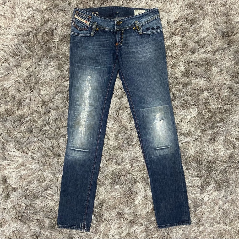 Diesel Industry Matic women blue denim straight leg Jeans. Size 28W. L34. Used.